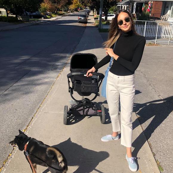 Meet your Posher, Emmanuelle - Picture 1 of 1